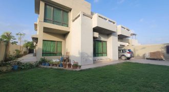 1000 Sq. Yds. Old House For Sale At A Prime Location of Phase 8, DHA Karachi