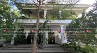 1000 Sq. Yds. Meticulous House for Sale At Khayaban-E-Qasim, DHA Phase 8